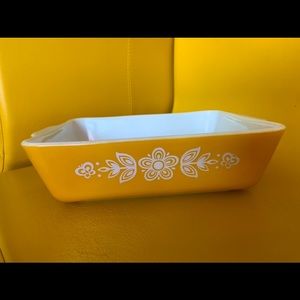 Pyrex Butterfly Gold Baking Dish